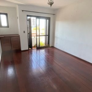 Apartamento com 140m², 3 dormitórios, 1 suíte, 1 vaga no Edificio Clezar em Torres para Comprar