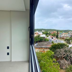 Apartamento com 31m², 1 dormitório, 1 vaga no Majestic Residencial em Torres para Comprar