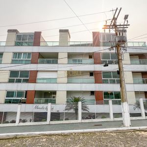Apartamento com 204m², 3 dormitórios, 1 suíte, 2 vagas no Morada da Cal em Torres para Comprar