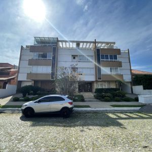 Cobertura com 130m², 2 dormitórios, 1 suíte, 2 vagas no Riviere em Torres para Comprar