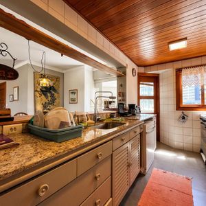 Apartamento com 131m², 3 dormitórios, 3 suítes, 1 vaga no Ilha de Córsica em Torres para Comprar