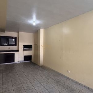 Casa com 420m², 5 dormitórios, 3 suítes, 1 vaga no bairro Centro em Torres para Comprar
