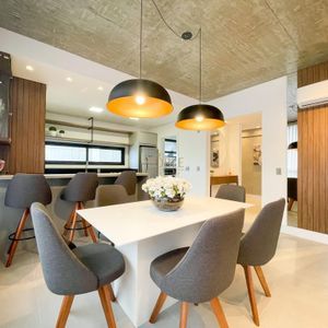 Apartamento com 103m², 3 dormitórios, 1 suíte, 2 vagas no Magma em Torres para Comprar