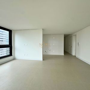 Apartamento com 117m², 3 dormitórios, 3 suítes, 2 vagas no Freedom em Torres para Comprar