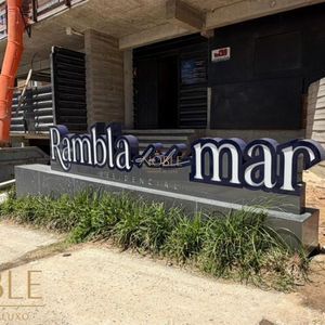 Apartamento com 101m², 3 dormitórios, 1 suíte, 2 vagas no Rambla Del Mar em Torres para Comprar