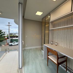 Casa de Condomínio com 359m², 4 dormitórios, 4 suítes, 2 vagas no Reserva das Águas em Torres para Comprar