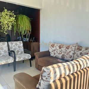 Casa, 3 dormitórios, 1 suíte, 2 vagas no bairro Igra Sul em Torres para Comprar