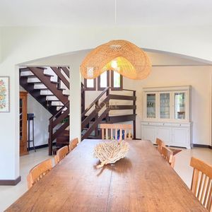 Casa com 518m², 5 dormitórios, 2 suítes, 2 vagas no bairro Praia Grande em Torres para Comprar