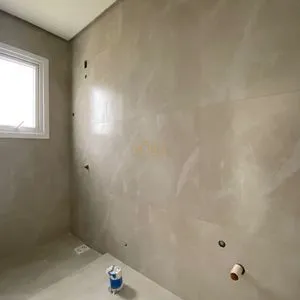 Casa com 161m², 3 dormitórios, 3 suítes, 2 vagas no Lake Cond. Resort em Torres para Comprar