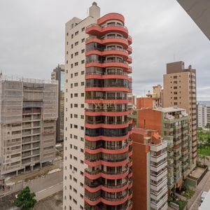 Apartamento com 115m², 3 dormitórios, 1 suíte, 1 vaga no Titanium em Torres para Comprar