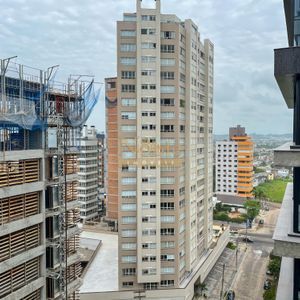 Apartamento com 130m², 3 dormitórios, 1 suíte, 2 vagas no Monterrey em Torres para Comprar