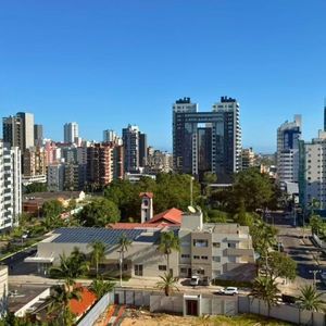 Apartamento com 68m², 2 dormitórios, 1 suíte, 1 vaga no Monet em Torres para Comprar