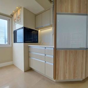 Apartamento com 134m², 3 dormitórios, 1 suíte, 2 vagas no Cortemaggiore em Torres para Comprar