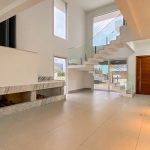 Casa de Condomínio com 294m², 5 dormitórios, 5 suítes, 2 vagas no Condomínio Ilhas Park em Torres para Comprar