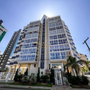 Apartamento com 131m², 3 dormitórios, 3 suítes, 1 vaga no Ilha de Córsica em Torres para Comprar