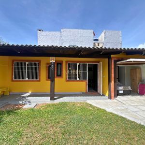 Casa com 66m², 1 dormitório, 1 vaga no bairro São Francisco em Torres para Comprar