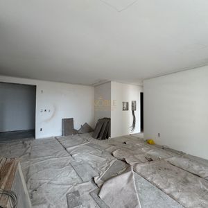 Apartamento com 80m², 2 dormitórios, 1 suíte, 2 vagas no Mirage em Torres para Comprar