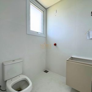 Casa de Condomínio com 280m², 4 dormitórios, 4 suítes, 2 vagas no Reserva das Águas em Torres para Comprar