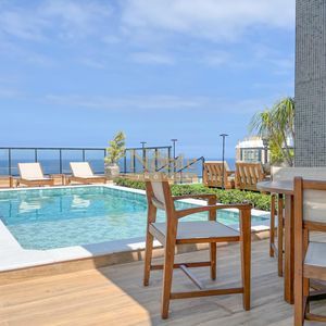 Apartamento com 110m², 3 dormitórios, 3 suítes, 2 vagas no Montalcino em Torres para Comprar