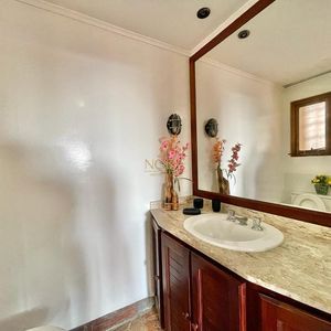 Apartamento com 185m², 4 dormitórios, 1 suíte, 2 vagas no Villa Tuchauah em Torres para Comprar