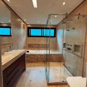 Casa com 284m², 3 dormitórios, 1 suíte, 2 vagas no Reserva das Águas em Torres para Comprar