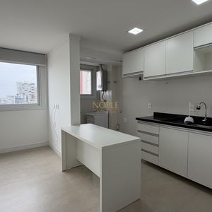 Apartamento com 73m², 2 dormitórios, 1 suíte, 2 vagas no Più Belle Residencial em Torres para Comprar