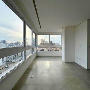 Apartamento com 166m², 2 dormitórios, 2 suítes, 2 vagas no La Vistara em Torres para Comprar