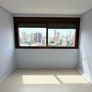 Apartamento com 65m², 2 dormitórios, 1 suíte, 1 vaga no Del Porto em Torres para Comprar