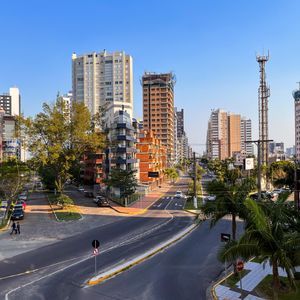 Apartamento com 161m², 3 dormitórios, 1 suíte, 1 vaga no Parliluad em Torres para Comprar