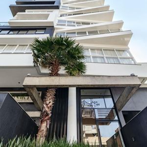 Apartamento com 104m², 3 dormitórios, 1 suíte, 2 vagas no Ibiza em Torres para Comprar