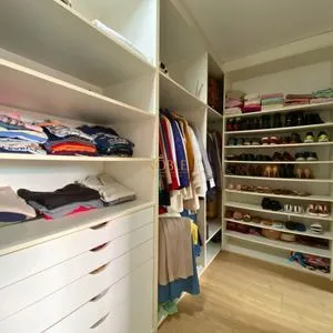 Casa com 272m², 4 dormitórios, 1 suíte, 3 vagas no bairro Igra Norte em Torres para Comprar