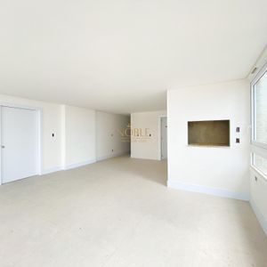 Apartamento com 130m², 3 dormitórios, 1 suíte, 2 vagas no Monterrey em Torres para Comprar