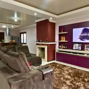 Casa com 148m², 3 dormitórios, 1 suíte, 2 vagas no bairro Morada das Palmeiras em Torres para Comprar