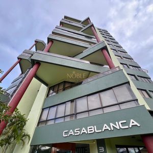 Apartamento com 190m², 3 dormitórios, 1 suíte, 2 vagas no Casa Blanca em Torres para Comprar