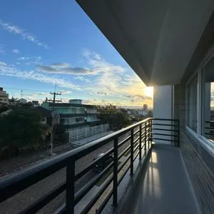Apartamento com 78m², 2 dormitórios, 1 suíte, 2 vagas no Ilha de Creta em Torres para Comprar