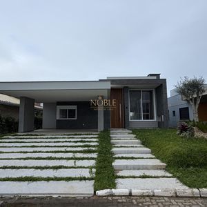 Casa de Condomínio com 220m², 3 dormitórios, 3 suítes, 2 vagas no Vilas do Mar em Passo de Torres para Comprar