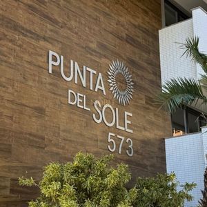 Apartamento com 52m², 1 dormitório, 1 suíte, 1 vaga no Punta Del Sole em Torres para Comprar