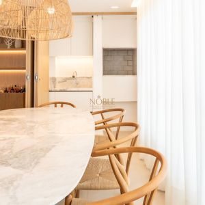 Apartamento com 109m², 3 dormitórios, 1 suíte, 2 vagas no San Pietro em Torres para Comprar