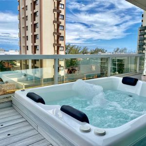 Apartamento com 144m², 3 dormitórios, 3 suítes, 2 vagas no Tutto Residenziale em Torres para Comprar