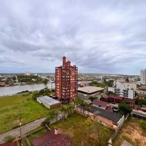 Apartamento com 91m², 2 dormitórios, 2 suítes, 2 vagas no Toronto em Torres para Comprar