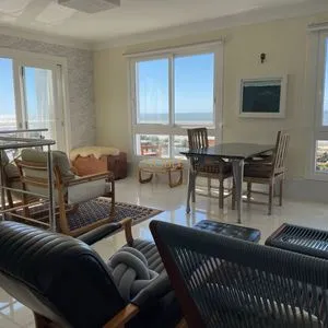 Cobertura com 262m², 3 dormitórios, 2 suítes, 2 vagas no Pérola da Praia em Torres para Comprar