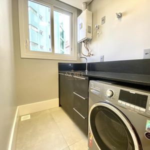 Apartamento com 136m², 3 dormitórios, 3 suítes, 2 vagas no Dall'acqua em Torres para Comprar