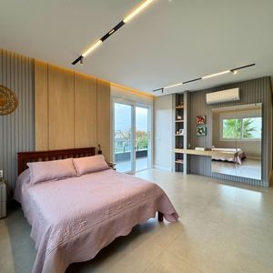 Casa de Condomínio com 435m², 4 dormitórios, 4 suítes, 4 vagas no Ocean Side em Torres para Comprar