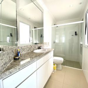 Apartamento com 249m², 4 dormitórios, 4 suítes, 3 vagas no Graziela em Torres para Comprar