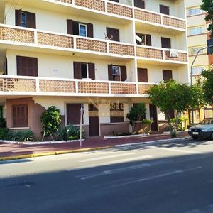 Apartamento com 68m², 3 dormitórios, 1 vaga no ed.caeté em Torres para Comprar