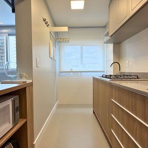 Apartamento com 52m², 1 dormitório, 1 suíte, 1 vaga no Punta Del Sole em Torres para Comprar