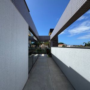 Cobertura com 180m², 3 dormitórios, 1 suíte, 2 vagas no Giverny em Torres para Comprar