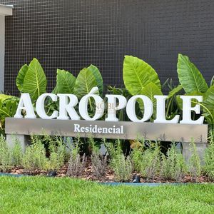 Apartamento com 160m², 2 dormitórios, 1 suíte, 1 vaga no Residencial Acrópole em Torres para Comprar