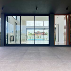 Casa com 288m², 4 dormitórios, 4 suítes, 4 vagas no bairro Bella Torres em Passo de Torres para Comprar