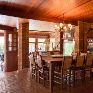 Casa, 4 dormitórios, 2 suítes, 3 vagas no bairro Praia Grande em Torres para Comprar